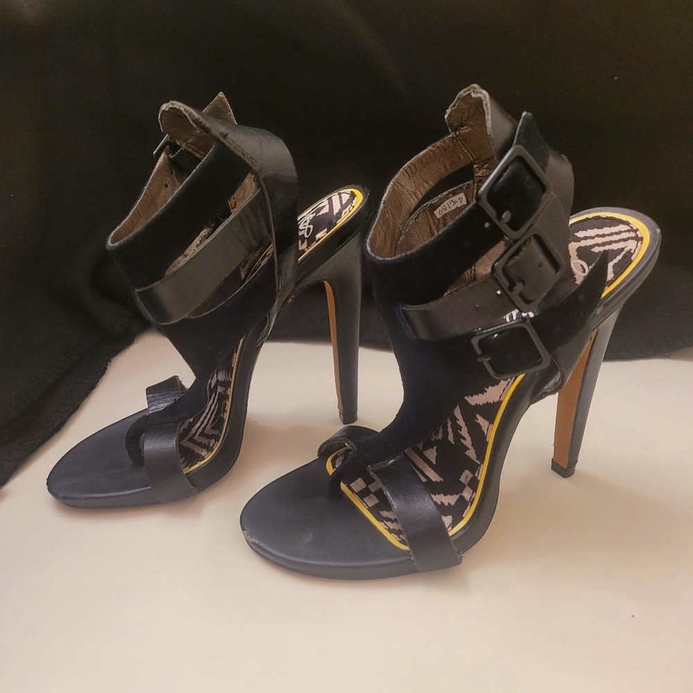 Enzo black suede heels